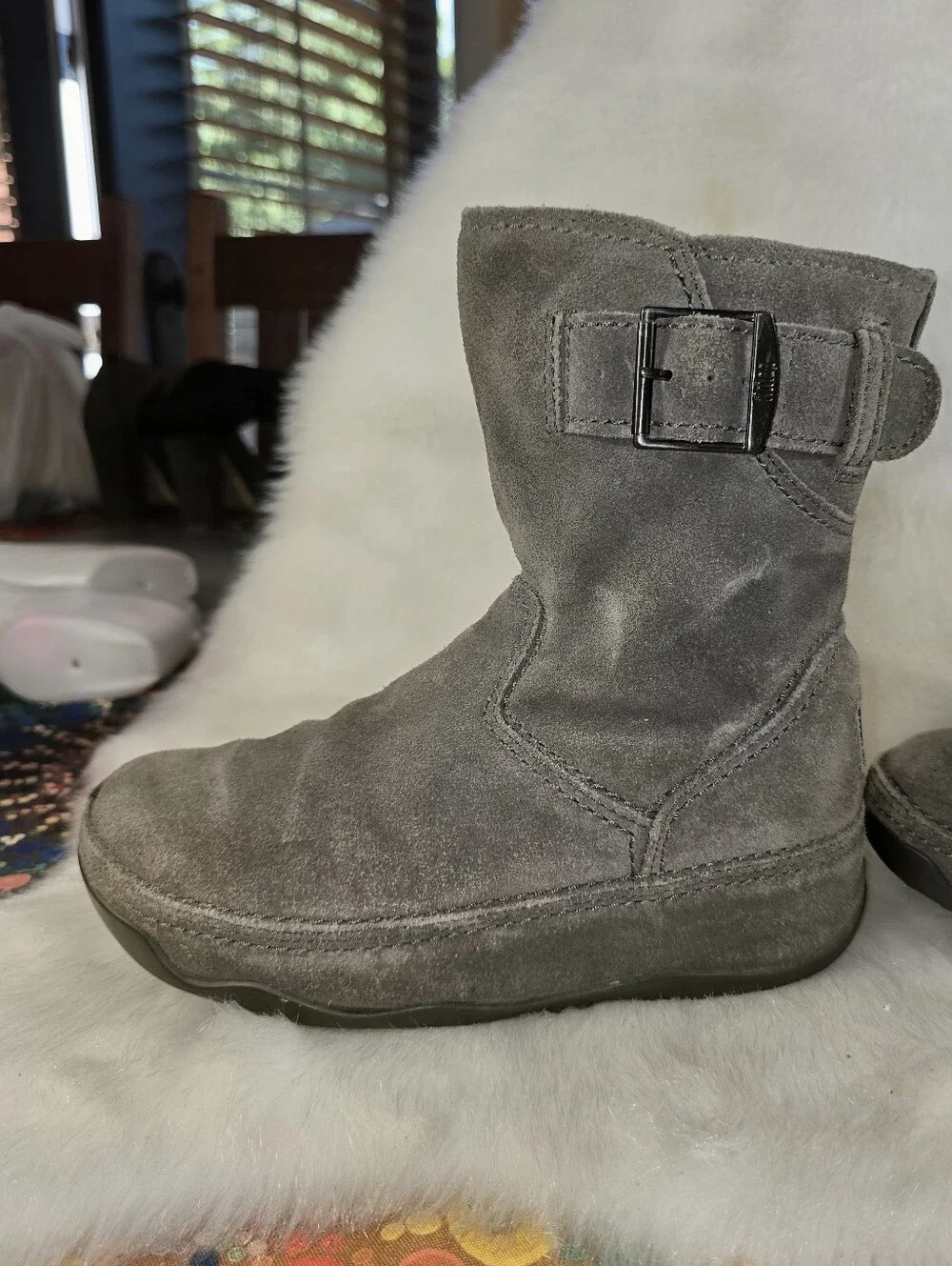 FitFlop Gray Suede Superboot Short Ankle Boots - Kids/Women